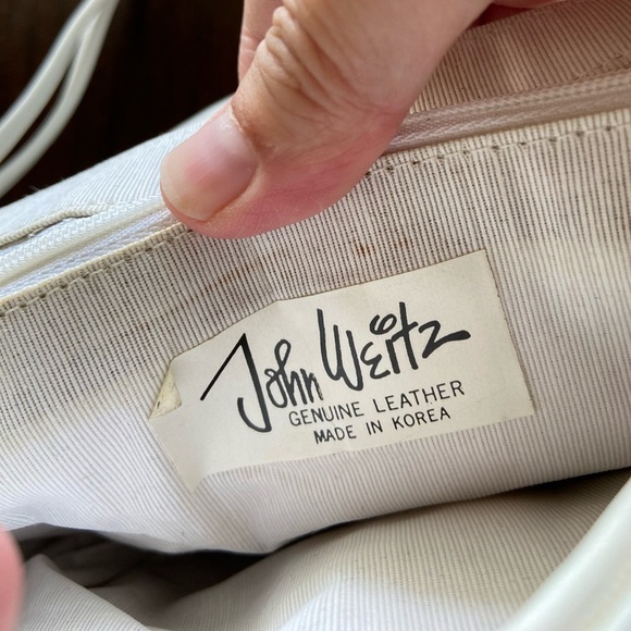 Vintage JOHN WEITZ White Leather Quilted Front Flap Shoulder Bag - Picture 10 of 11